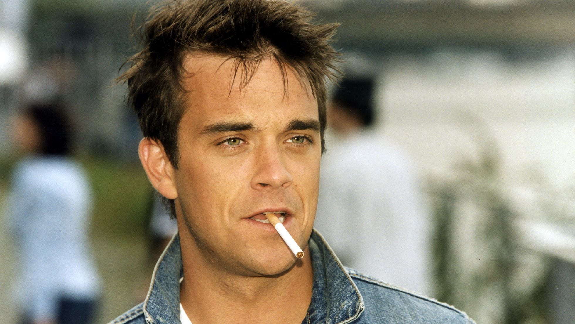 Infierno y gloria de Robbie Williams, el “hooligan' arregladito” que fue el  hombre con más discos número uno en Inglaterra | ICON | EL PAÍS