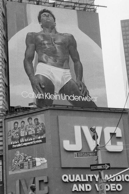 Tom Hintinhous, en una de las primeras campañas de ropa interior de Calvin Klein, en 1982.