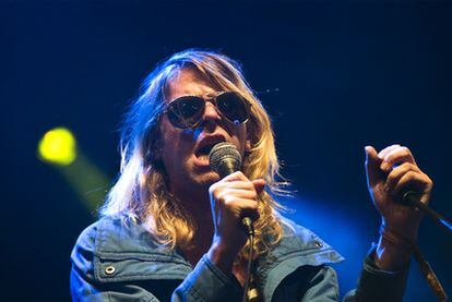 Ariel Pink&#39;s Haunted Graffiti, ayer durante su concierto en el recinto del Fórum, en Barcelona.