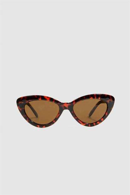 Gafas de sol 'cateye' (15,99 €), de Amichi.