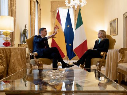 Pedro Sánchez y Giorgia Meloni, en el encuentro que mantuvieron el miércoles en el Palazzo Chigi, en Roma.