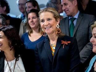 La infanta Elena de Borbón, en el centro, en una imagen de junio de 2017.