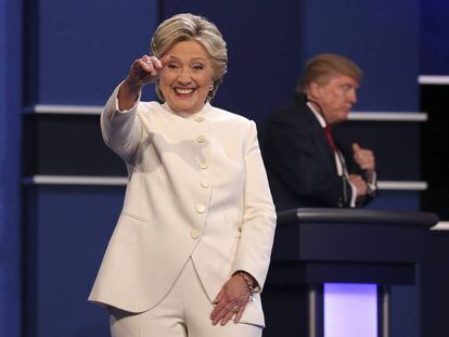 La candidata dem&oacute;crata Hillary Clinton y el republicano Donald Trump en el debate