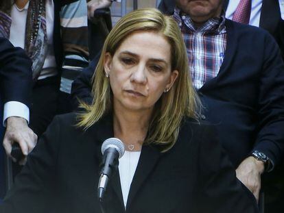 La Infanta Cristina de Borbón durante su declaración.