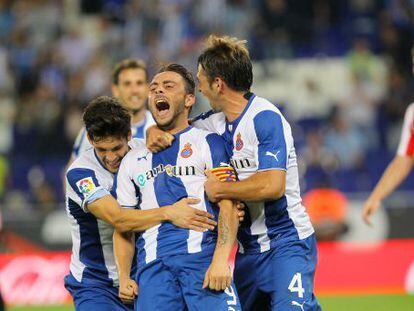 sergio Garc&iacute;a festeja un gol al Athletic.