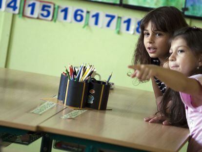 Los niños romaníes suelen sufrir discrimanción desde la educación primaria.