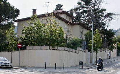 La fachada del edificio en Pedralbes.