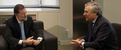 Mariano Rajoy y Antonio Tajani, durante su reuni&oacute;n en la sede del PP.