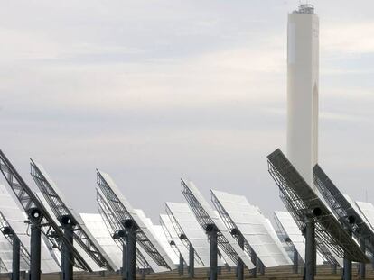 Vista de una de las plantas termosolares de Abengoa. 