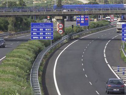 Un tramo de la autopista de peaje entre Sevilla y Cádiz.