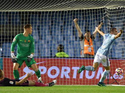 Iago Aspas celebra el gol ante la impotencia de Ter Stegen.