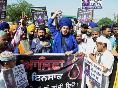 Protesta este sábado en Amritsar (India) por la violación y asesinato de una niña de ocho años.