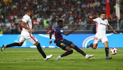 Dembélé chuta a portería en la final de la Supercopa.