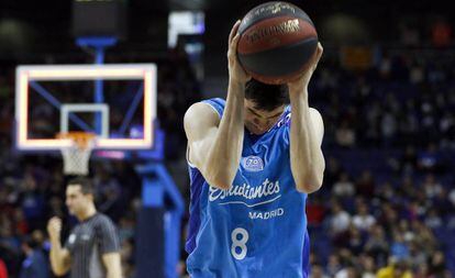 Brizuela se lamenta en un partido de Estudiantes
