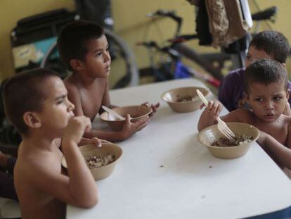 Un grupo de ni&ntilde;os hondure&ntilde;os, en un albergue en Chiapas (M&eacute;xico). 