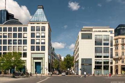 Edificio adquirido, ubicado en la esquina de entrada de Goethestrasse (Franckfórt).