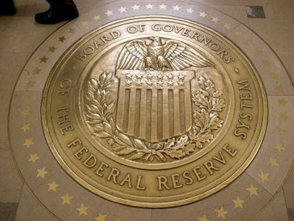 El escudo de la Reserva Federal estampado en el suelo de la sede de Washington.