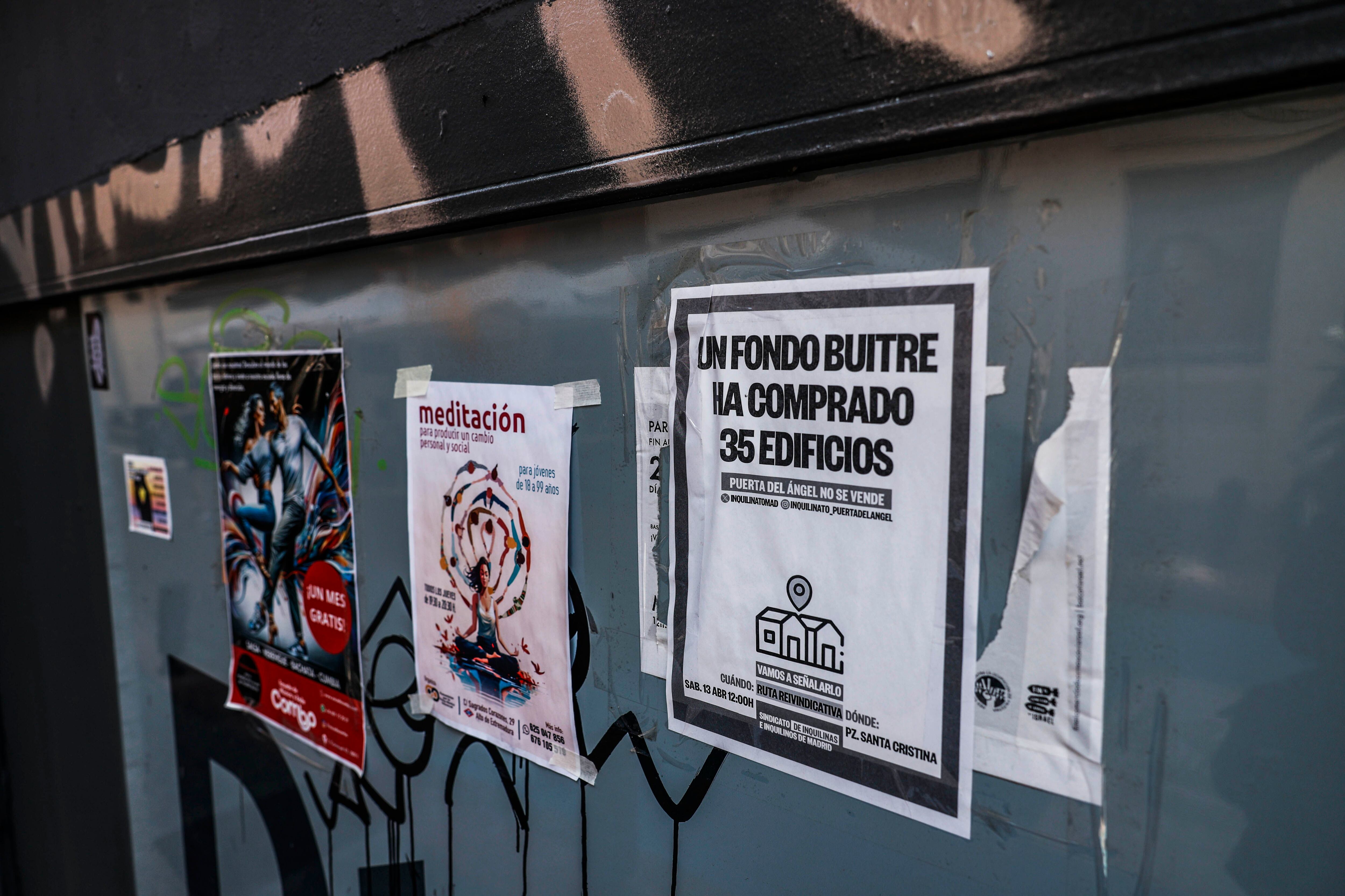 Pared de Puerta del Ángel Cartel contra la compra de edificios por parte de un fondo