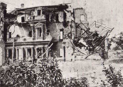 En pleno frente de la Ciudad Universitaria, quedó completamente destruido durante la guerra.