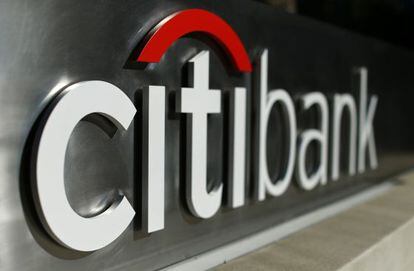 Logo de Citibank en una sucursal en Los Ángeles.