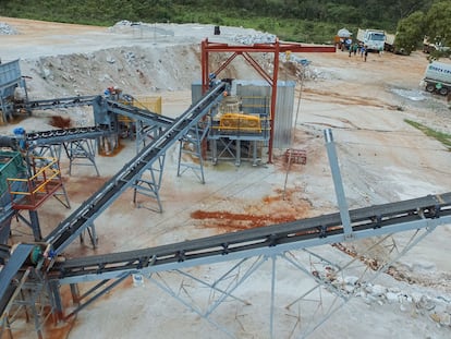 China ha ofrecido 400 millones de dólares (unos 350 millones de euros) por la mina de litio Arcadia Lithium, en Goromonzi (Zimbabue). En la imagen, una zona del yacimiento el 11 de enero.