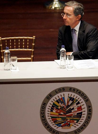 El presidente colombiano en las reuniones de la OEA celebradas en Medellín