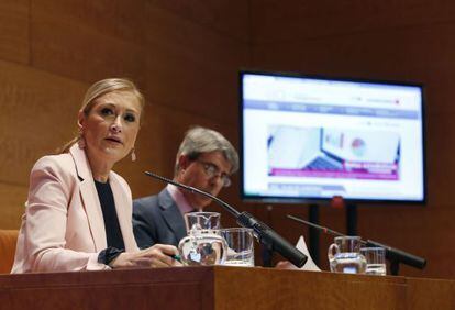 Cifuentes, durante la presentación del portal de transparencia en noviembre.