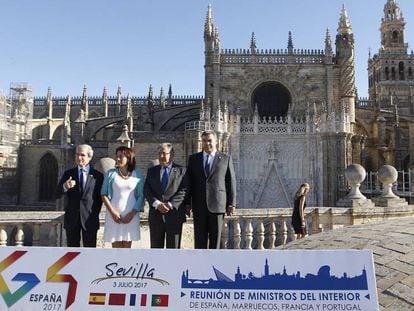 Los representantes de Interior de Espa&ntilde;a, Marruecos, Portugal y Francia, en la cumbre del G4, en Sevilla.