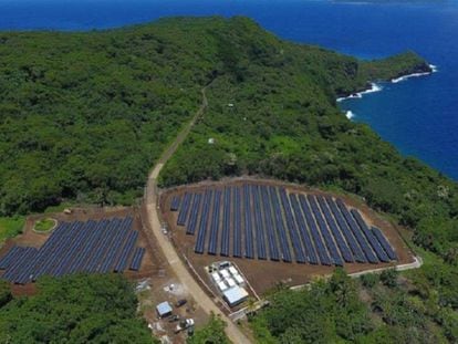 La isla volcánica de Ta'u donde SolarCity y Tesla han implantado una red eléctrica local basada en la energía solar.