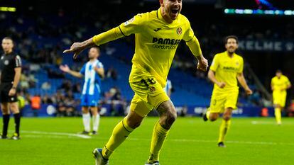 Alberto Moreno, jugador del Villarreal, celebra el gol del equipo frente al Espanyol en Barcelona este miércoles.