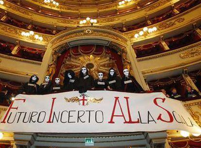 Protesta laboral en la Scala el pasado noviembre en Milán.