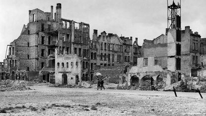 Vista de las ruinas de Gdansk tras la Segunda Guerra Mundial.