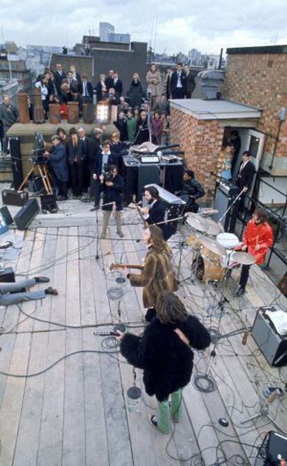 The Beatles, durante su concierto en el tejado del edificio Apple en Londres, el 30 de enero de 1969.
