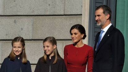 La princesa Leonor, la infanta Sofia y los reyes Letizia y Felipe, el pasado diciembre en Madrid.