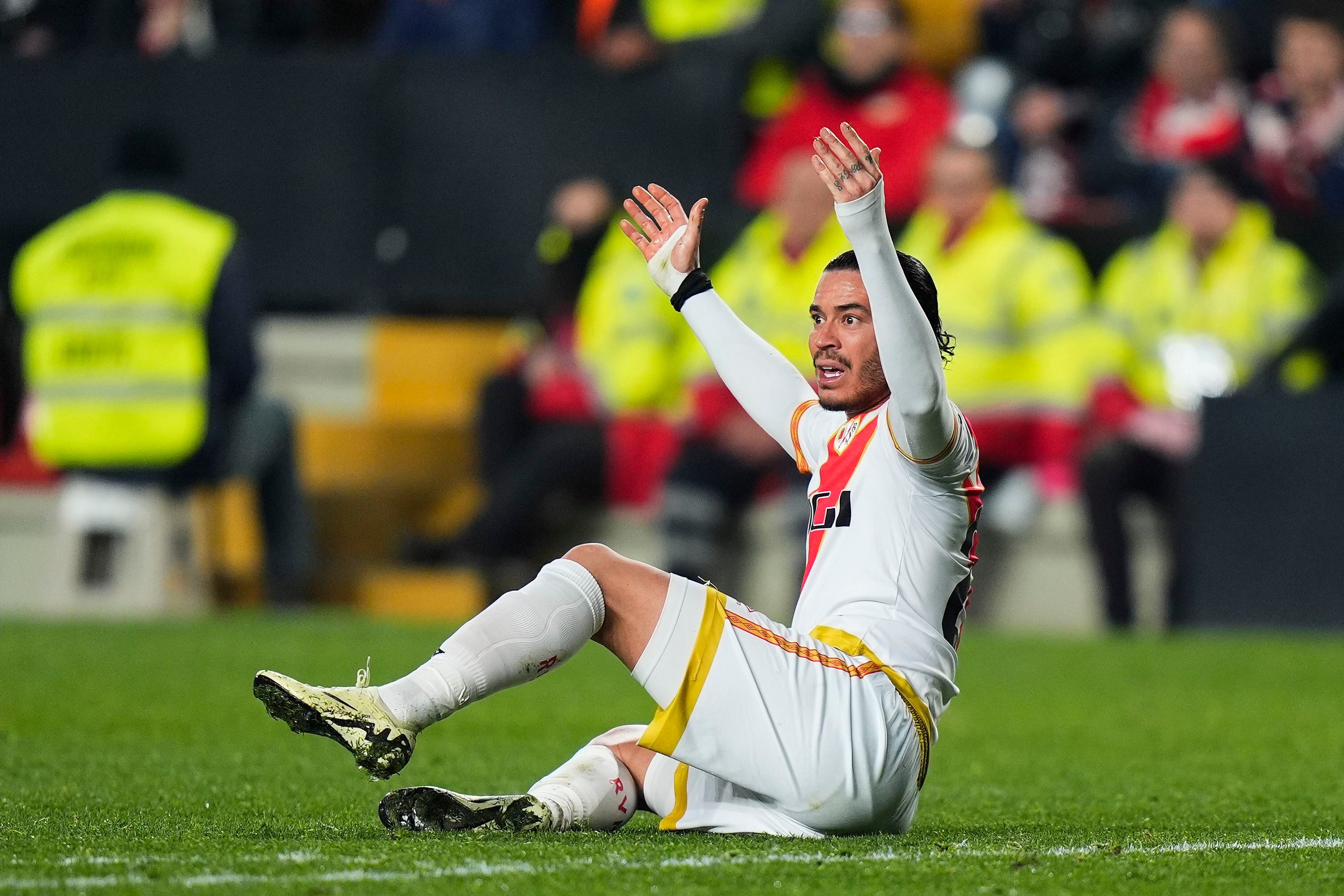 Raúl de Tomás durante el Rayo-Sevilla de esta temporada.