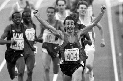 El corredor español Fermín Cacho en el momento de ganar la medalla de oro en los Juegos Olímpicos de Barcelona 92, el 8 de agosto de 1992.