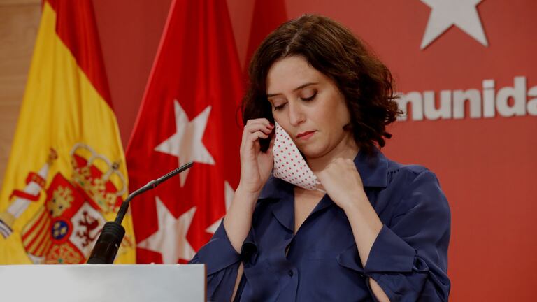 La presidenta de la Comunidad de Madrid, Isabel Díaz Ayuso, durante la rueda de prensa ofrecida este jueves en la Real Casa de Correos, sede del Gobierno regional.