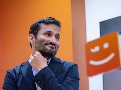 El consejero de Educación, Cultura y Deporte, Vicent Marzà, durante la conferencia de prensa en la sede de Compromís, este miércoles.