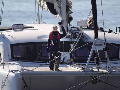 L'activista Greta Thunberg arriba a Lisboa en el catamarà amb el qual ha travessat l'Atlàntic. En vídeo, l'activista sueca no viatjarà a Madrid fins d'aquí a uns dies.
