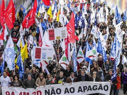 Manifestación de profesores en Lisboa, en marzo.
