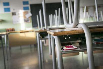 Aula vacía del colegio El Bergantí de El Masnou.