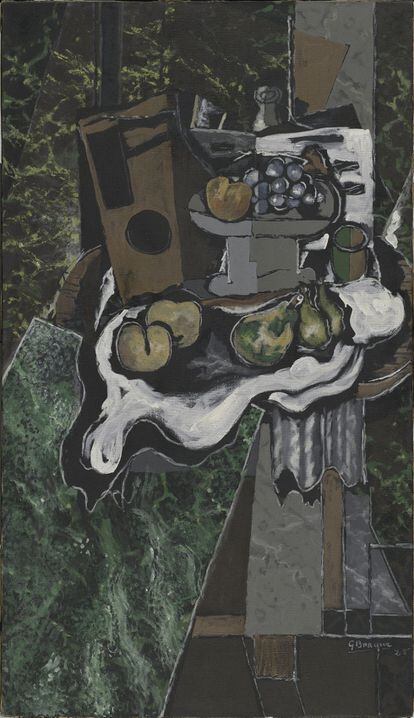 'Frutas sobre un mantel y frutero' (1925, Óleo sobre lienzo, 130,5 x 75 cm).