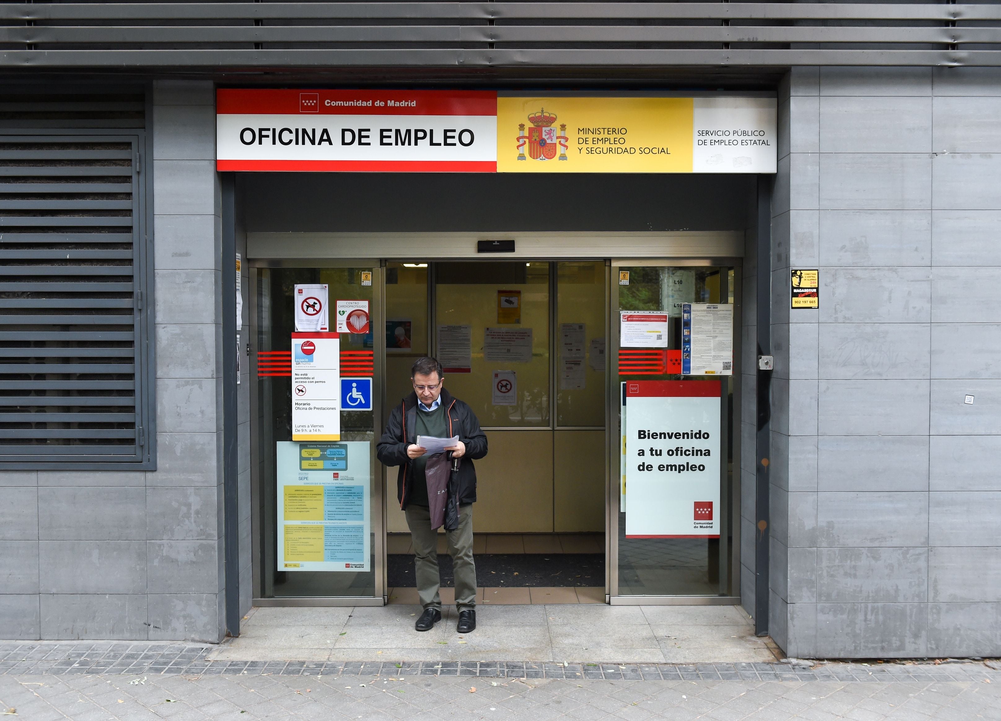 Trabajo ultima un pacto para reformar el subsidio de paro que permitirá compatibilizar la ayuda con el empleo