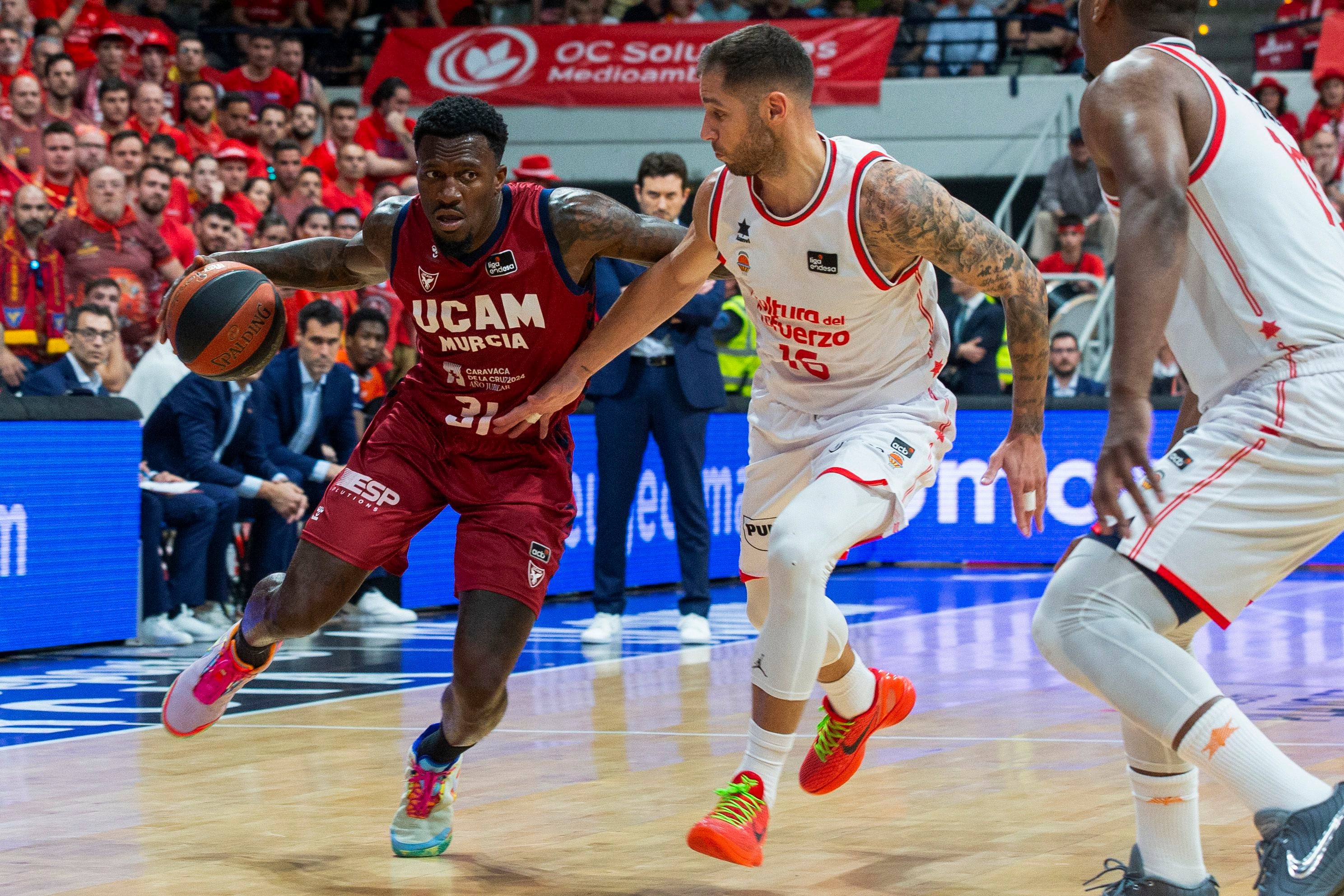 El Valencia Basket recupera el mando en la eliminatoria de cuartos de la ACB ante el UCAM