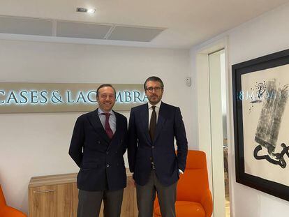 Miguel Cases, socio codirector, y José Manuel Llanos Alperi, nuevo socio de Cases & Lacambra 