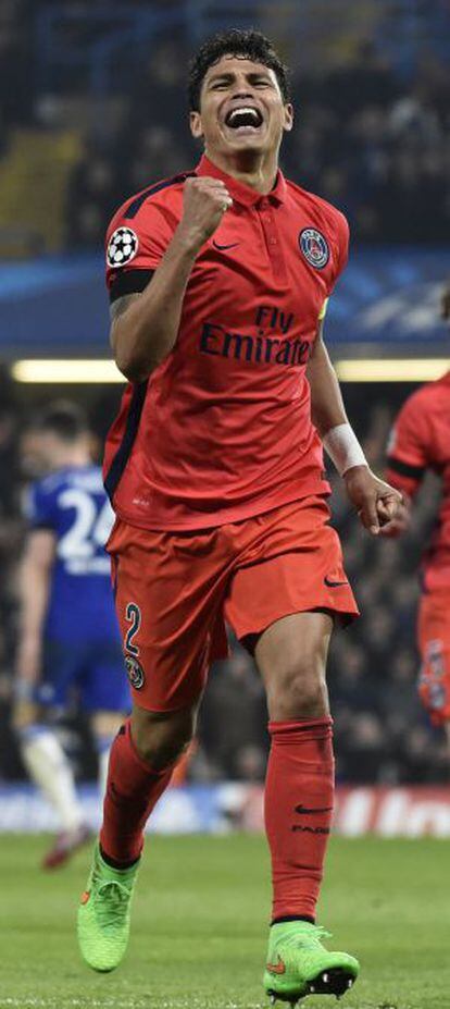 Thiago Silva celebra el gol que va donar la passada a el PSG.