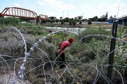 Texas blinda su frontera con México, en imágenes | EL PAÍS México