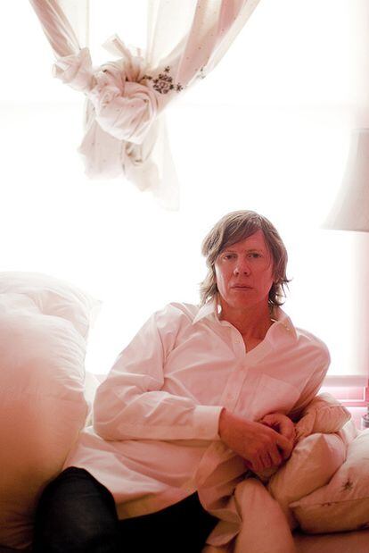 "Ya no escucho tantos discos, me siguen gustando, pero casi prefiero poseerlos", señala Thurston Moore.