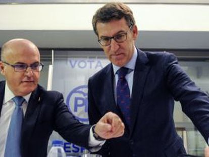 El presidente del PP en Ourense, Manuel Baltar (izquierda), y Alberto Núñez Feijóo.