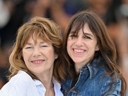 Jane Birkin y Charlotte Gainsbourg, en el último Festival de Cannes, en julio.